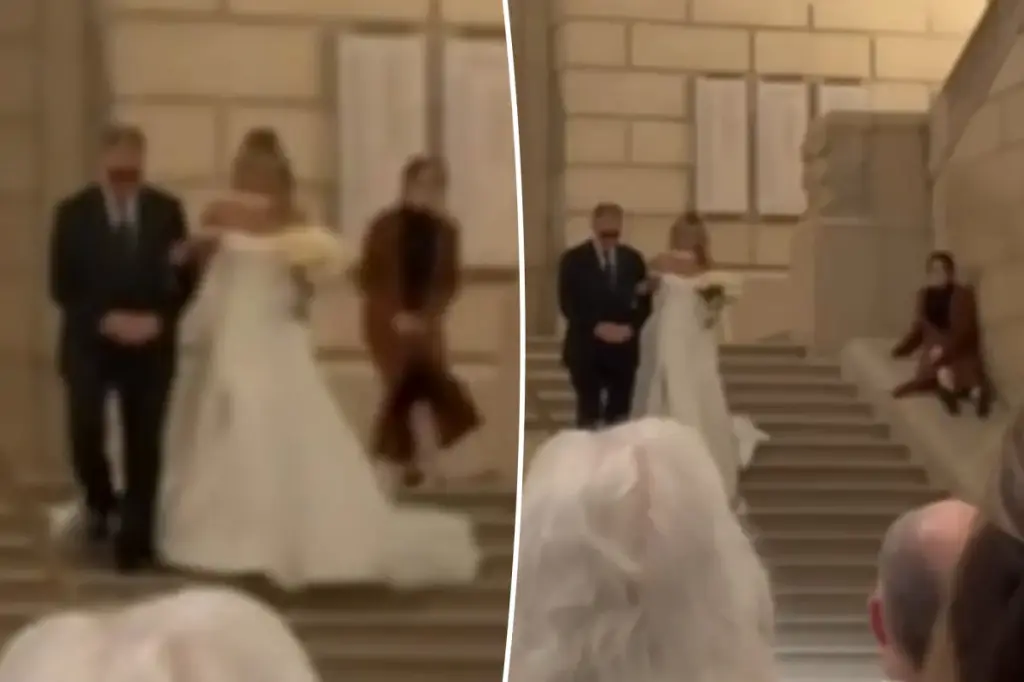 Wedding planner criticized for interrupting bride's special moment in viral TikTok