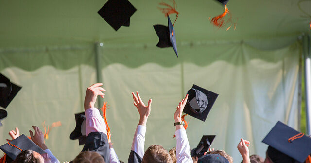 White House Highlights Decrease in Foreign Student-Worker Influx for Office Jobs