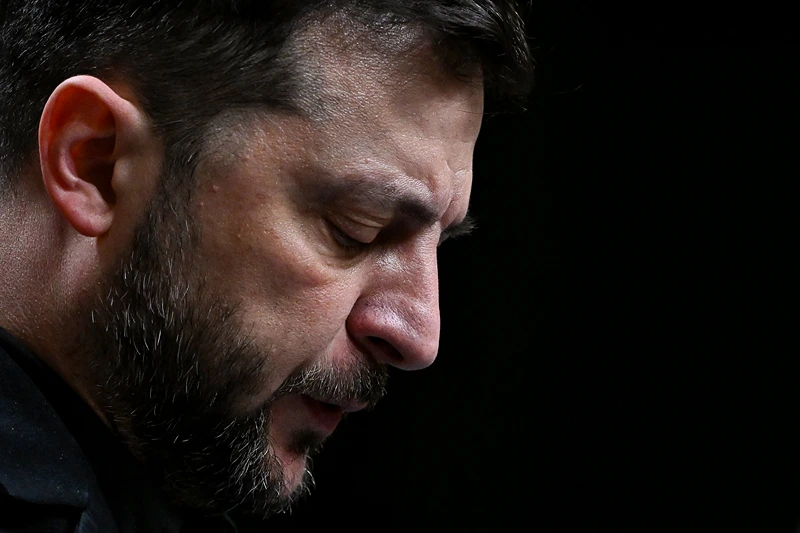 Zelensky discusses Trump's peace proposal: Ukraine must decide between 'loss of dignity' and U.S. backing