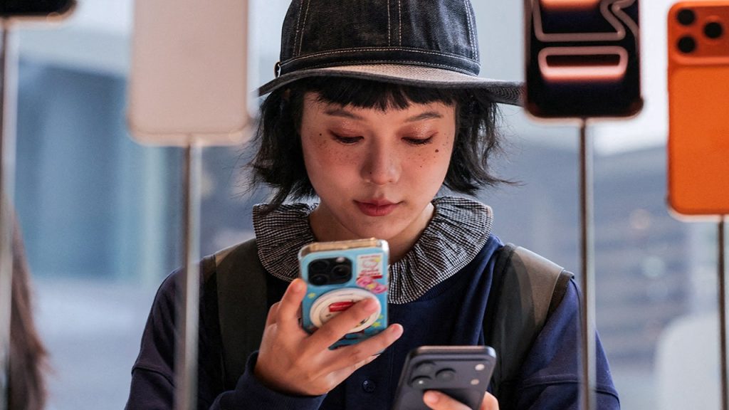 iOS 26.1 update enhances iPhone security and boosts performance