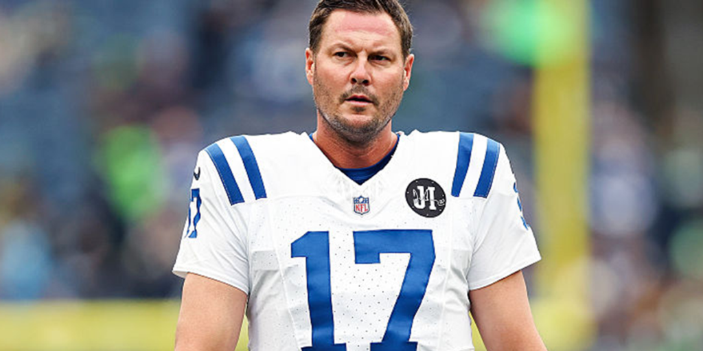 44-year-old Catholic dad of 10 scores a touchdown in NFL comeback: 'I'm content with whatever God has planned'