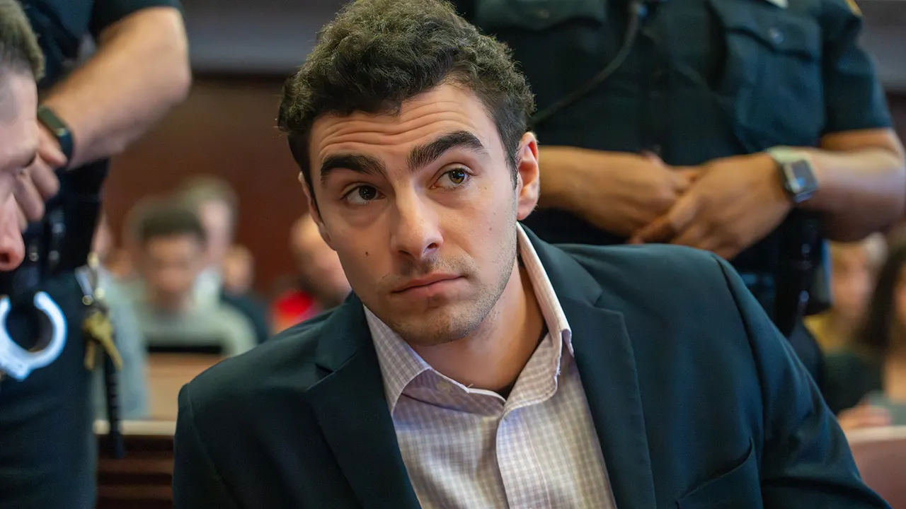 911 call from McDonald's manager involving Luigi Mangione made public by prosecutors