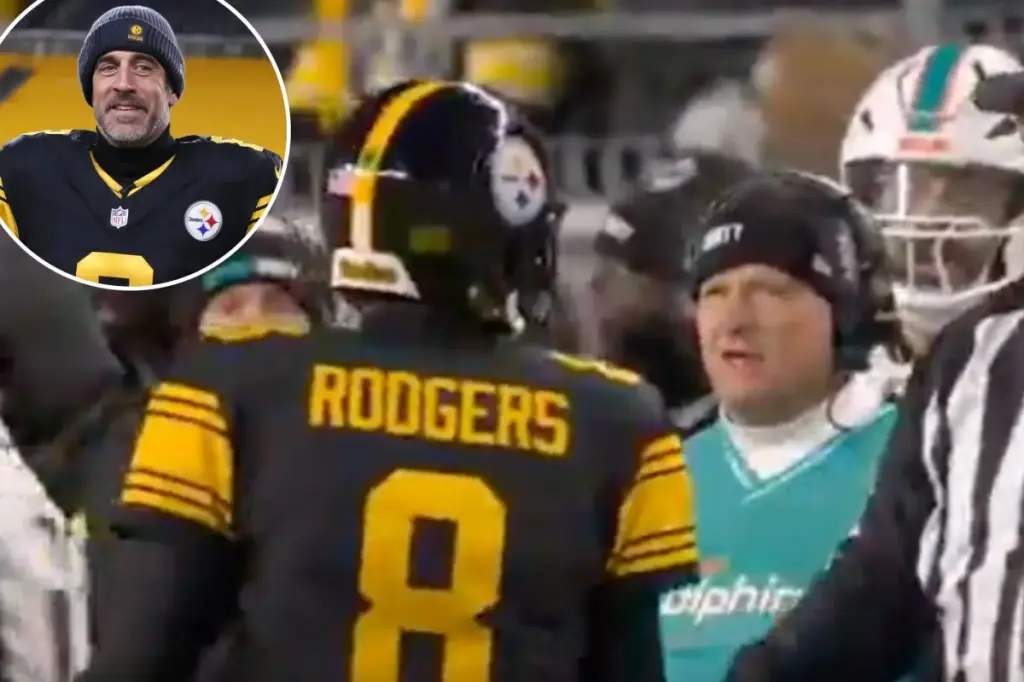Aaron Rodgers mocks Dolphins during Steelers victory