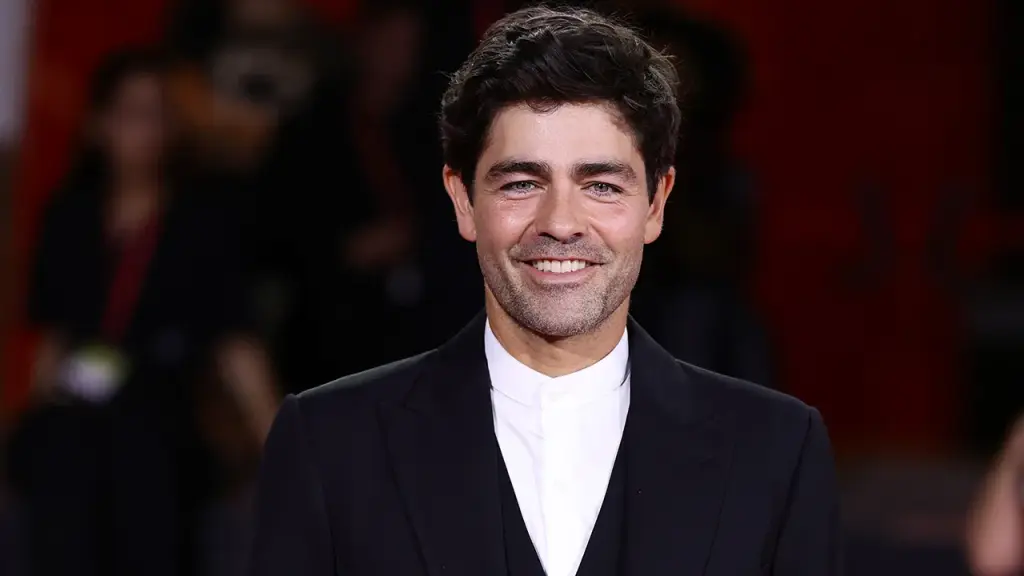 Adrian Grenier stands up for farmers in response to criticism from liberal college students.