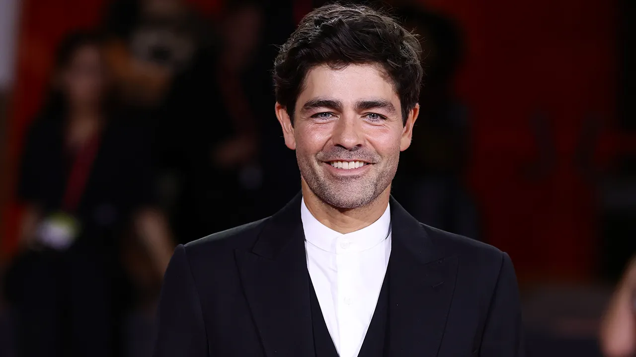 Adrian Grenier stands up for farmers in response to criticism from liberal college students.