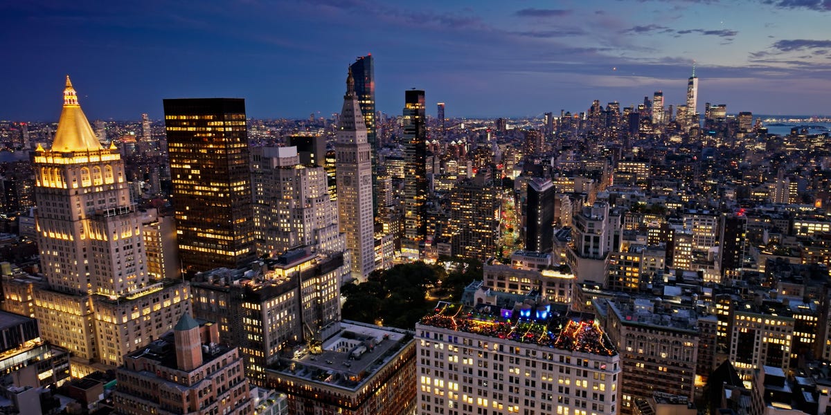 An advisor for affluent early retirees shares his views on why he believes 401ks are like a 'money prison.'