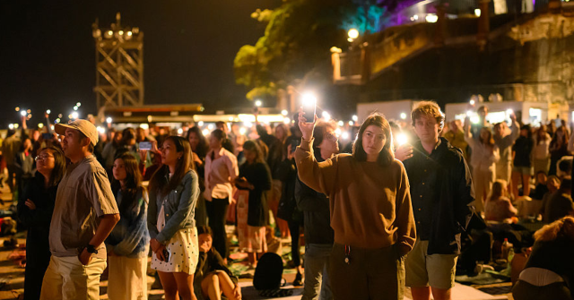 Australia Rings in the New Year with Increased Security and Tributes to Bondi Beach Victims