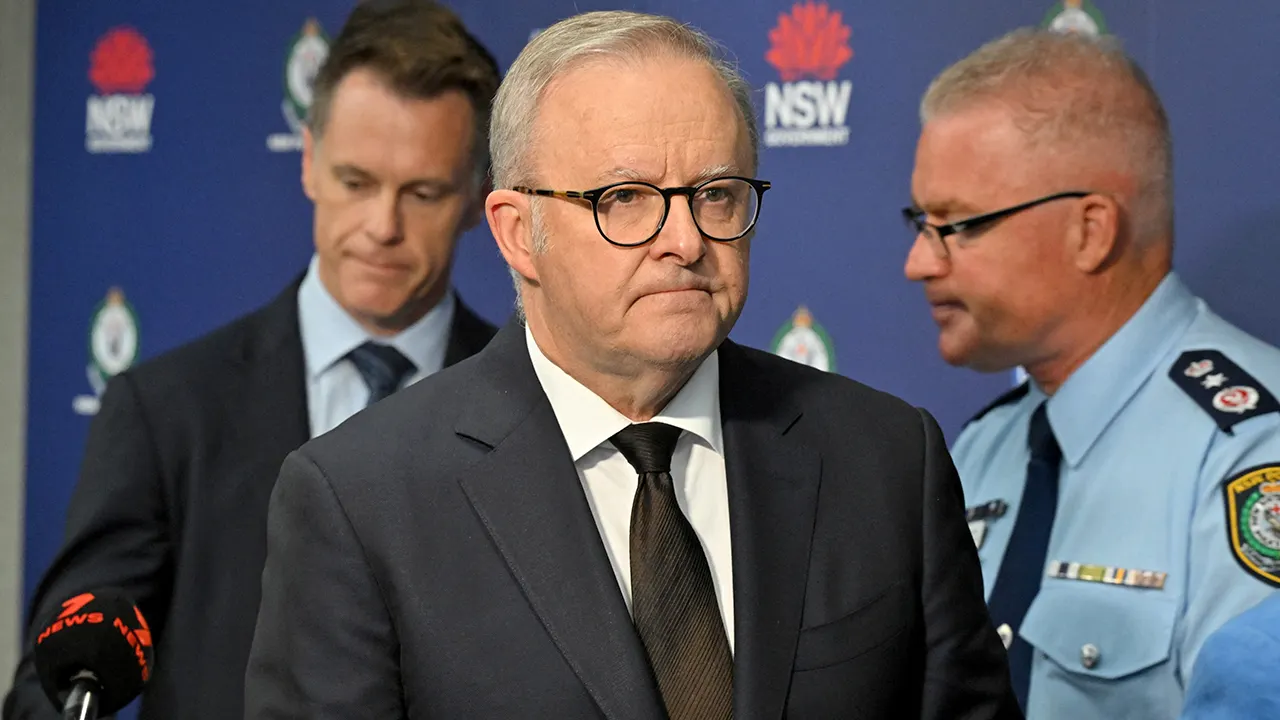 Australia to strengthen gun regulations following Bondi Beach shooting incident