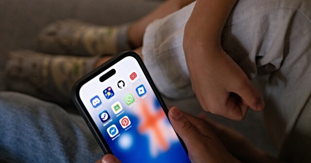 Australia's Ban on Social Media for Those Under 16 Begins
