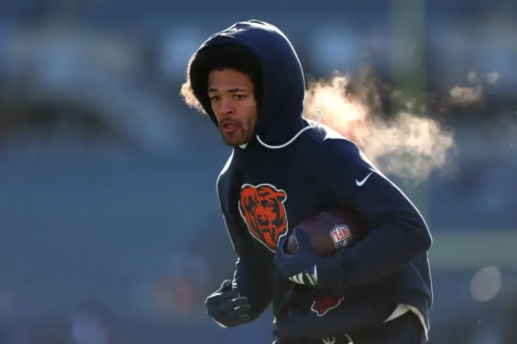 Bears receiver Rome Odunze out just prior to the game against the Browns