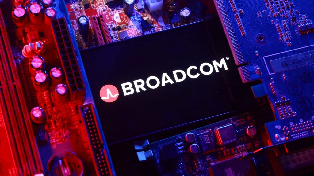Broadcom financial results, Lululemon CEO resigns, 'fibermaxxing,' and more in Morning Squawk