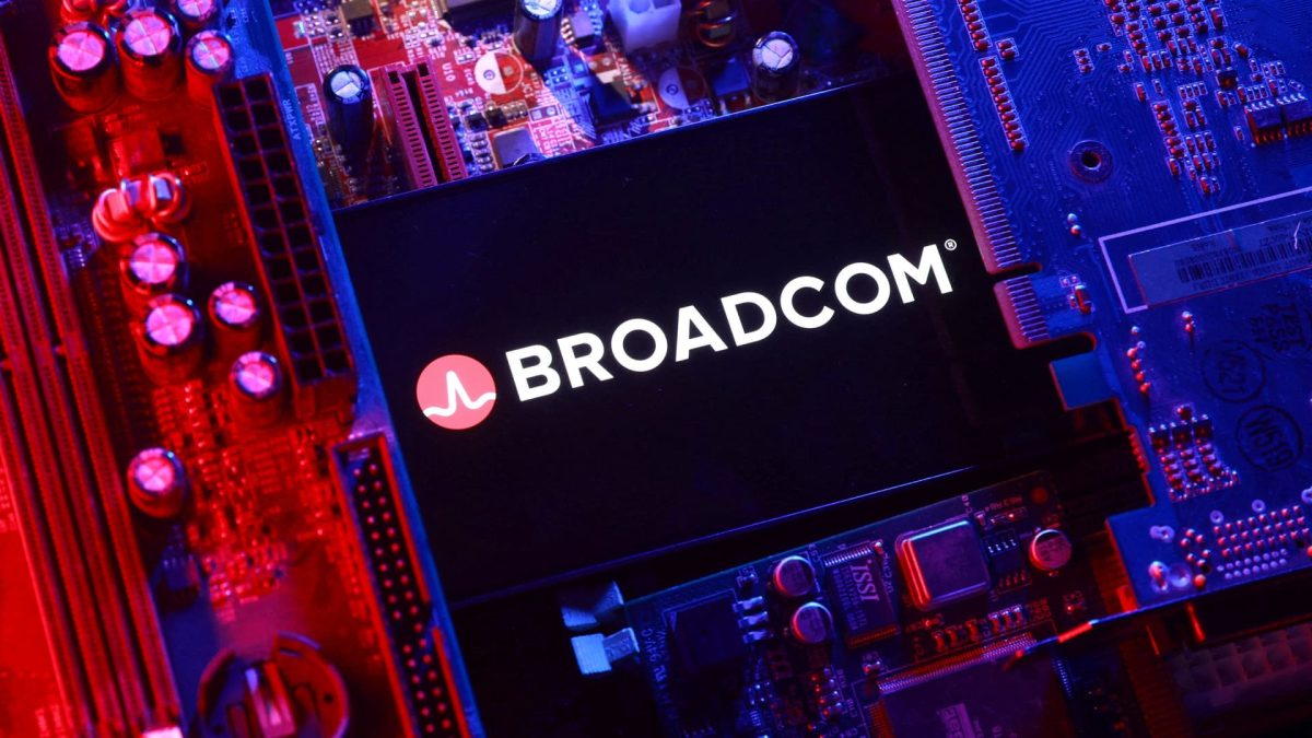 Broadcom financial results, Lululemon CEO resigns, 'fibermaxxing,' and more in Morning Squawk