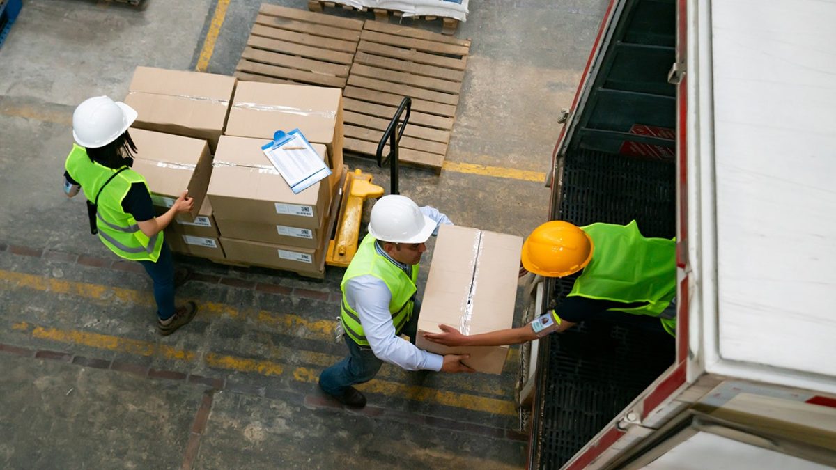 Cargo thefts during the holiday season rise by 65% as organized criminals exploit digital methods to steal.