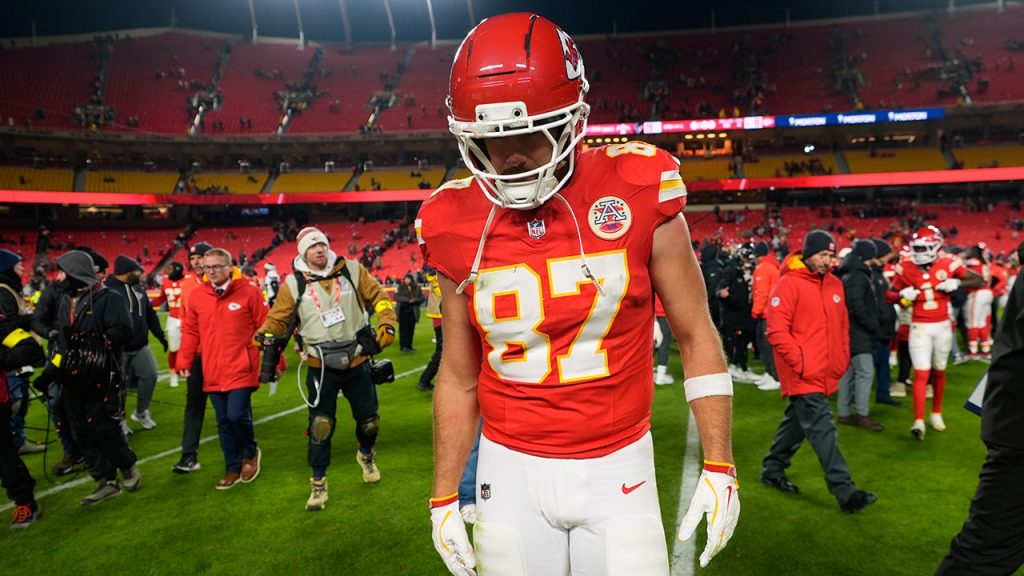 Chiefs' Patrick Mahomes shares a notable comment about Travis Kelce