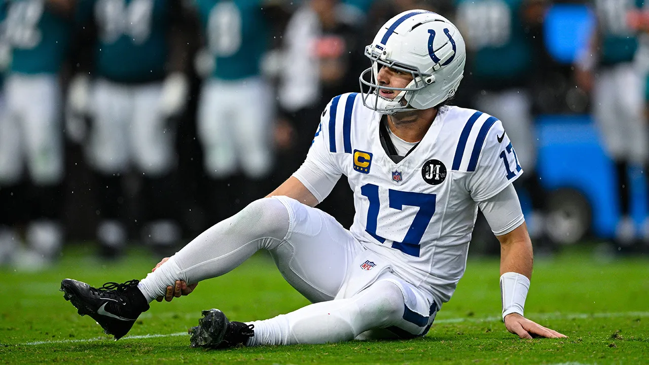 Colts' Daniel Jones sustains Achilles injury