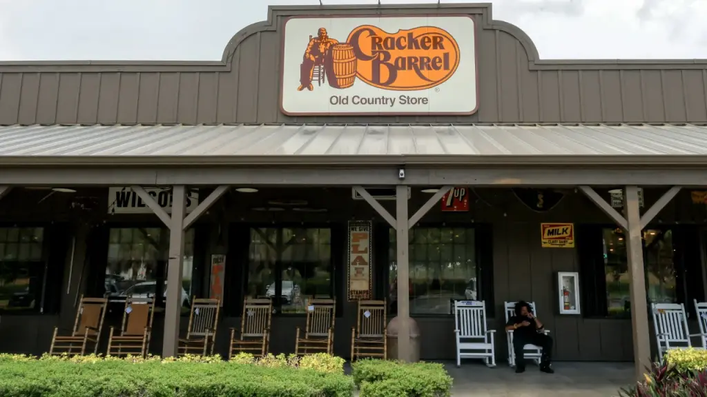 Cracker Barrel faces food issues following logo dispute