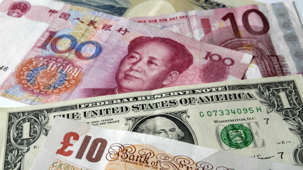 Currencies stay cautious before key central bank choices and U.S. data reports