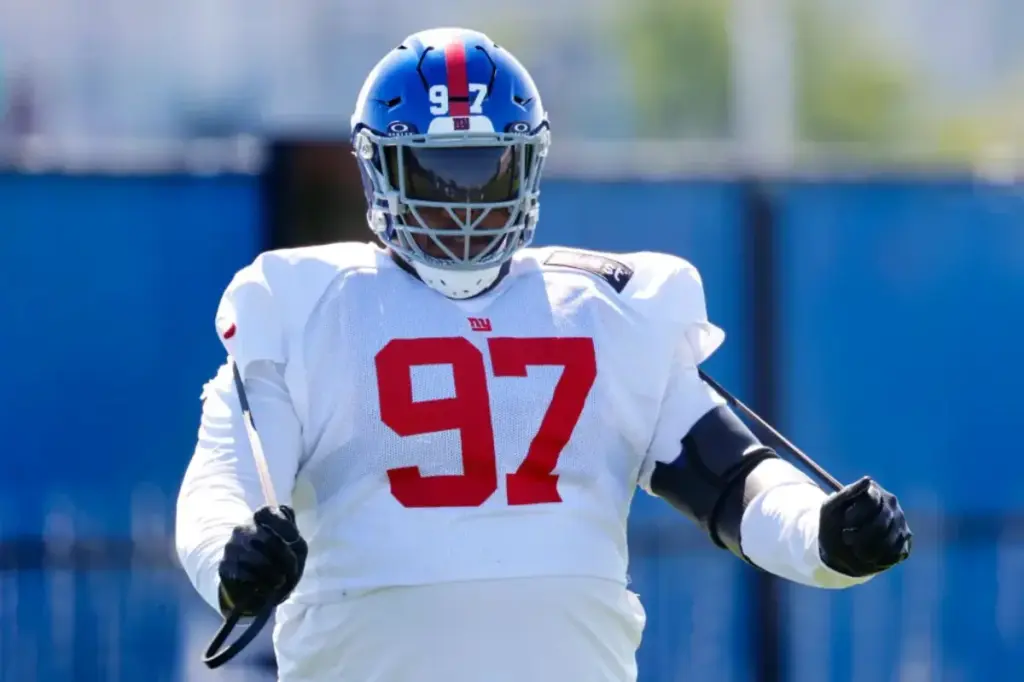 Dexter Lawrence included in Giants' extensive injury list for Week 15
