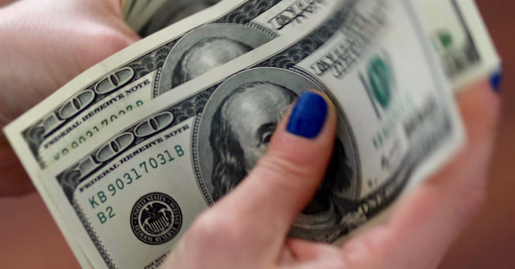 Dollar approaches 2.5-month low as employment figures create uncertainty about interest rates