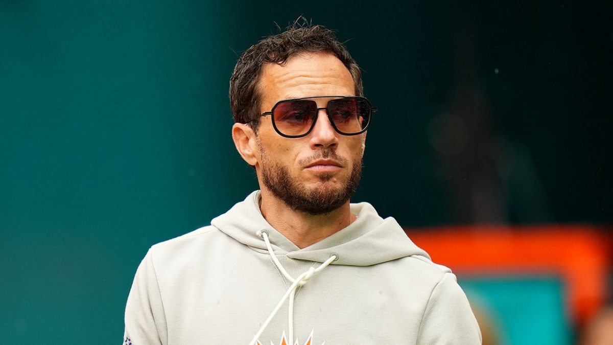 Dolphins' Mike McDaniel states that the team shouldn't fixate on the cold weather.