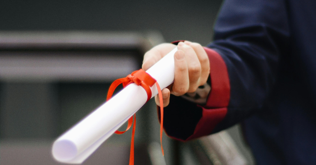 Education Department Revises FAFSA Loan Applications to Show Graduates' Average Income Before Students Borrow Money