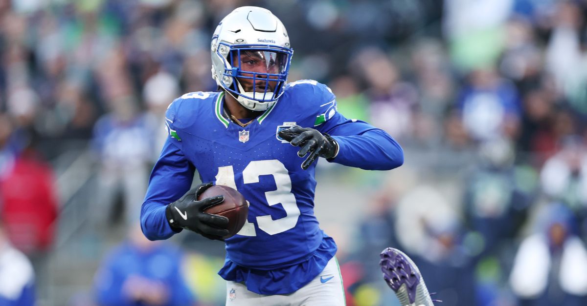 Ernest Jones of the Seahawks Shares His Belief in Jesus in Popular Locker Room Moment