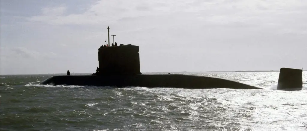 Former Navy Chief Warns That Britain Can No Longer Manage Its Nuclear Submarine Program