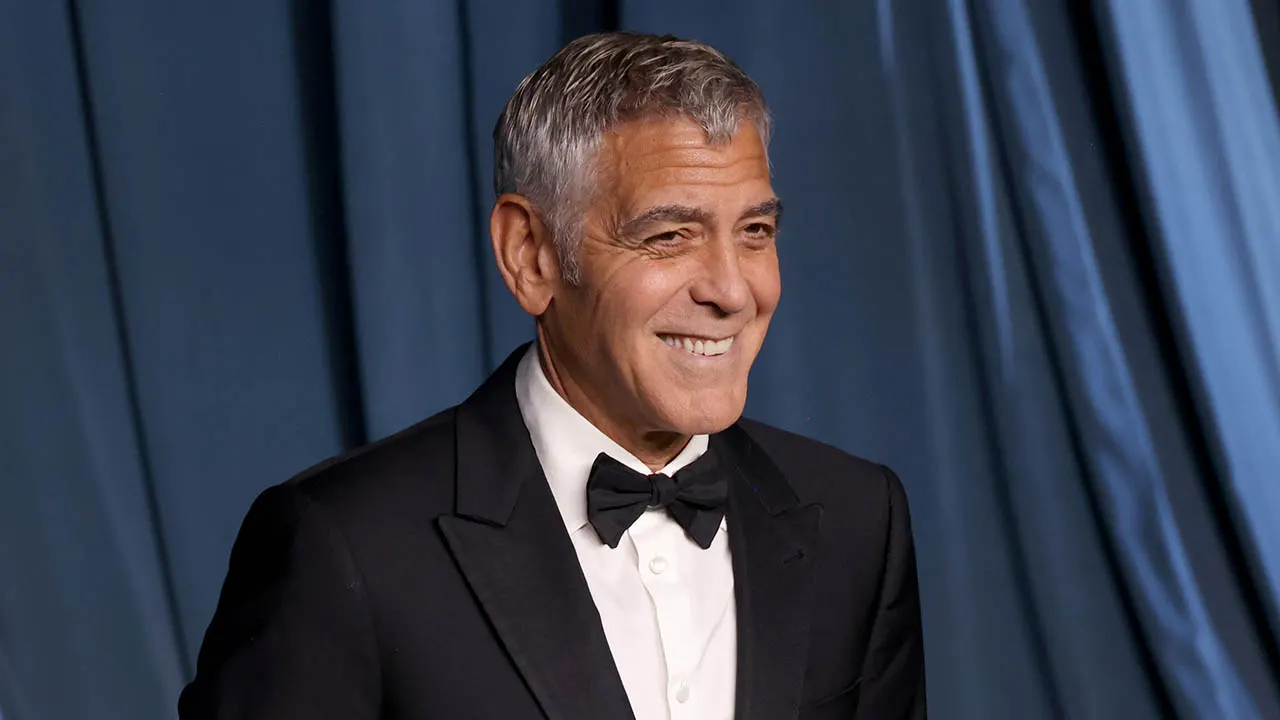 George Clooney criticizes celebrity divas, shares how his Kentucky background keeps him humble.