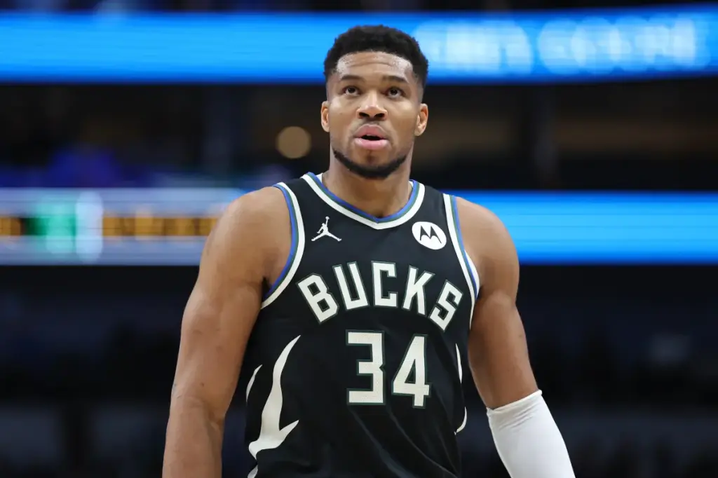 Giannis Antetokounmpo's potential team options: Knicks and Spurs are in the mix with a possible trade from the Bucks.
