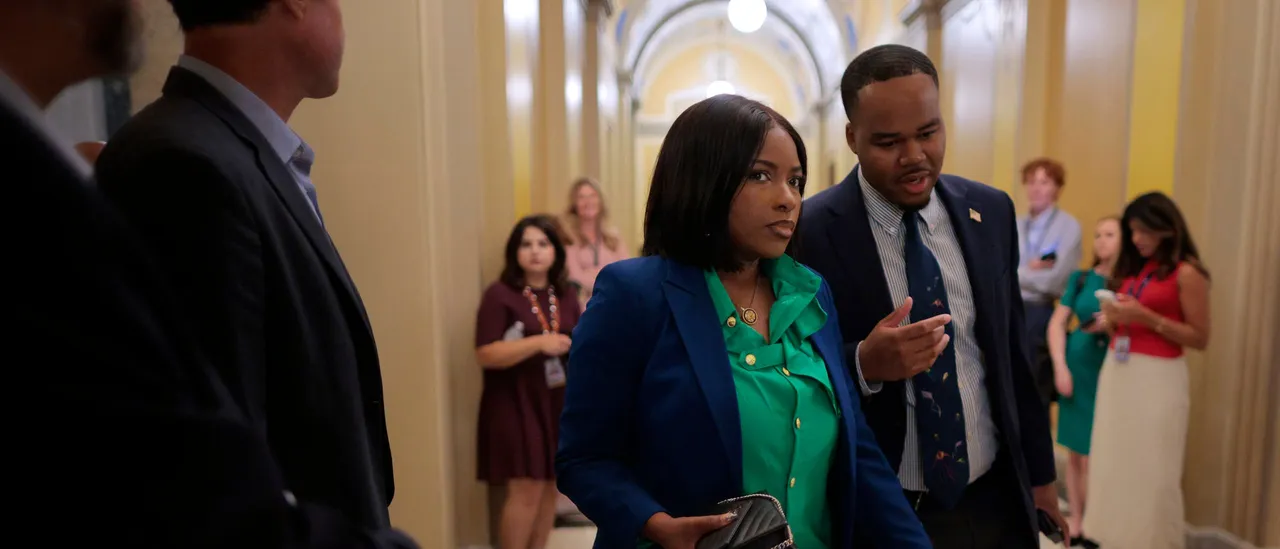 How Republicans Deceived Jasmine Crockett Into Entering the Senate Race