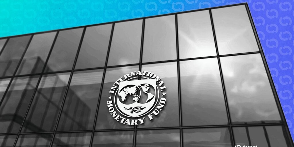 IMF Cautions That Stablecoin Use May Undermine Central Bank Authority