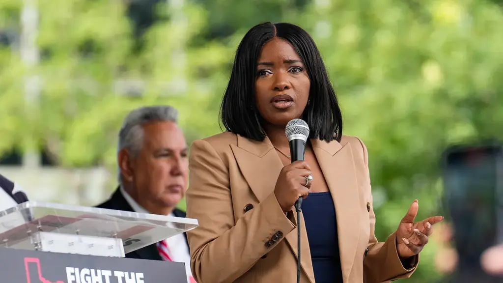 Jasmine Crockett, a critic of Trump, makes waves in the Senate race