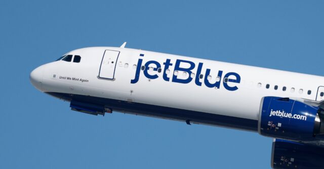 JetBlue Flight Steers Clear of Collision with U.S. Air Force Aircraft