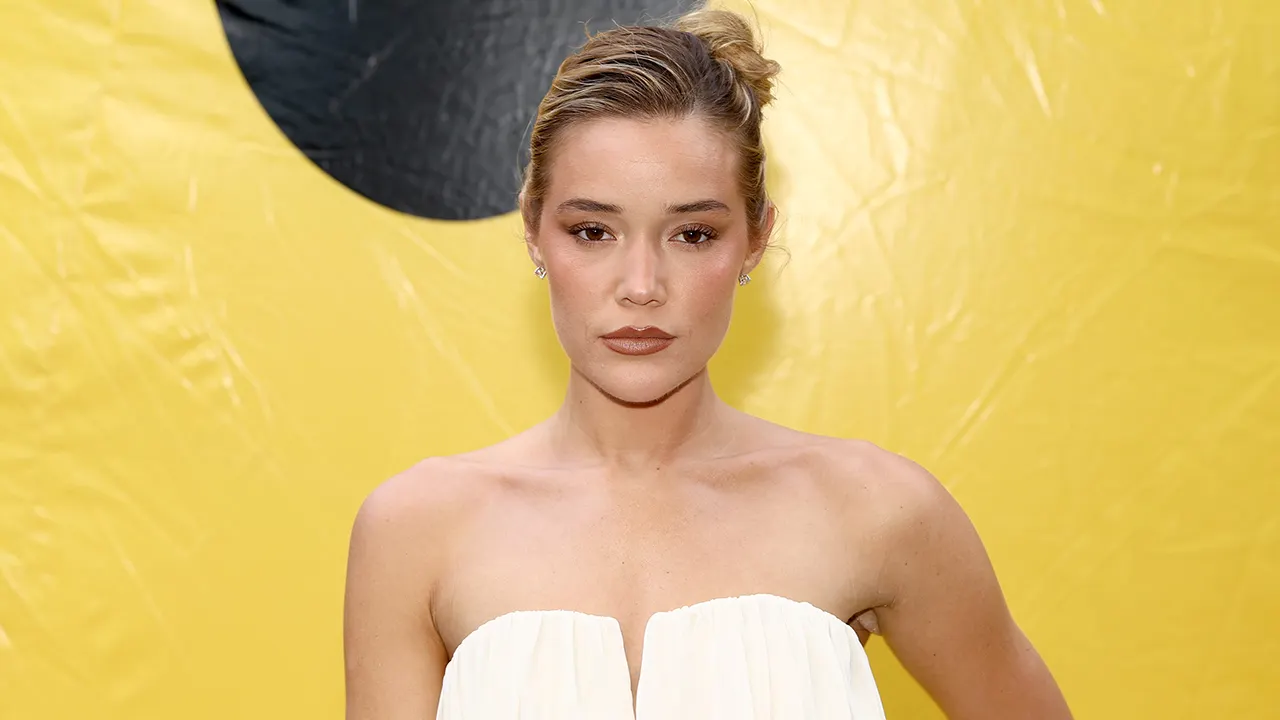 Joe Burrow's alleged girlfriend talks about a challenging month