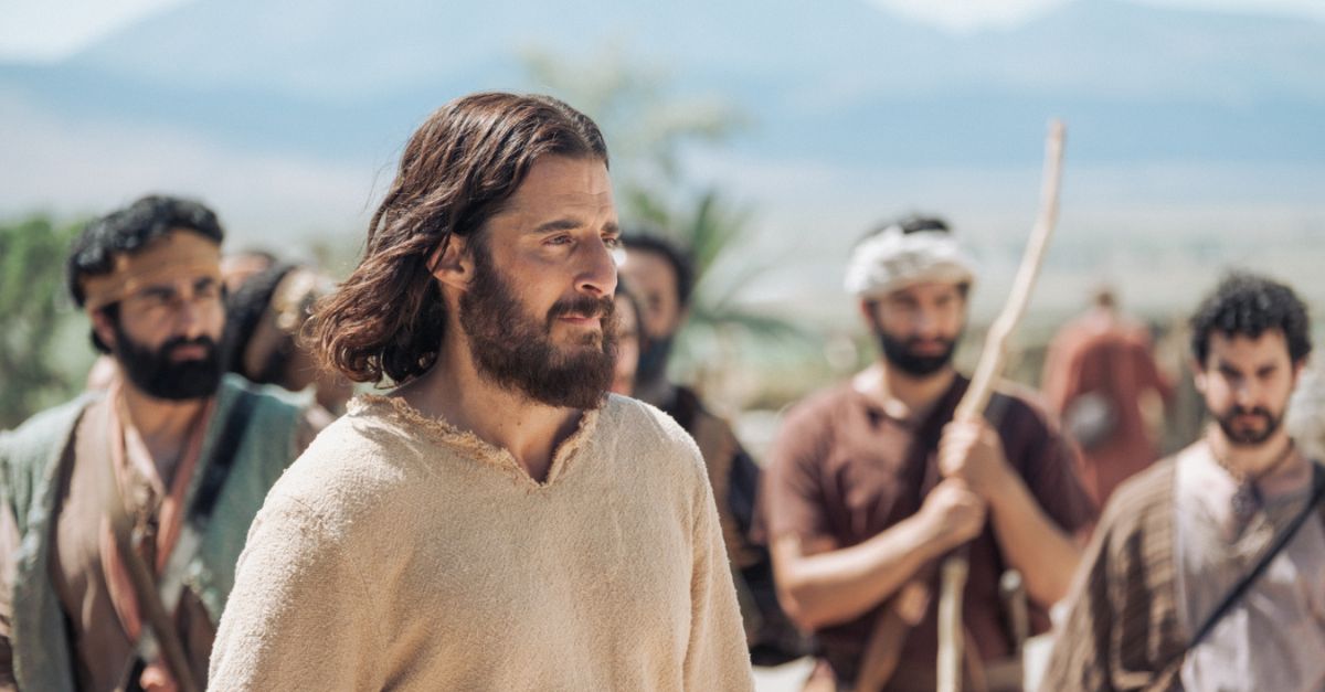 Jonathan Roumie Shares How Atheists Are Finding Christ Through ‘The Chosen’