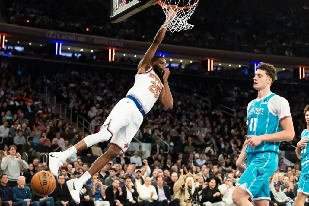 Knicks bounce back from a tough defeat with a convincing win against the Hornets