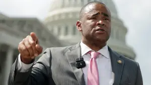 Marc Veasey declares his candidacy for Tarrant County Judge
