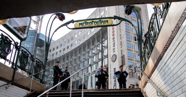 Migrant Facing Deportation Order Linked to Mass Stabbing in Paris Metro