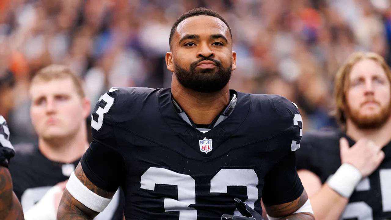 NFL players engage in intense fight during Raiders-Giants game