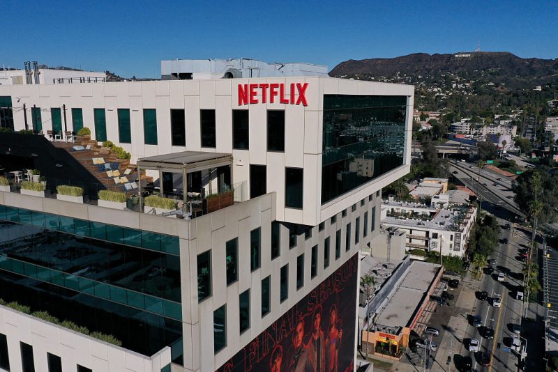 Netflix prepares to dominate Hollywood: Revealing a landmark purchase of Warner Bros.