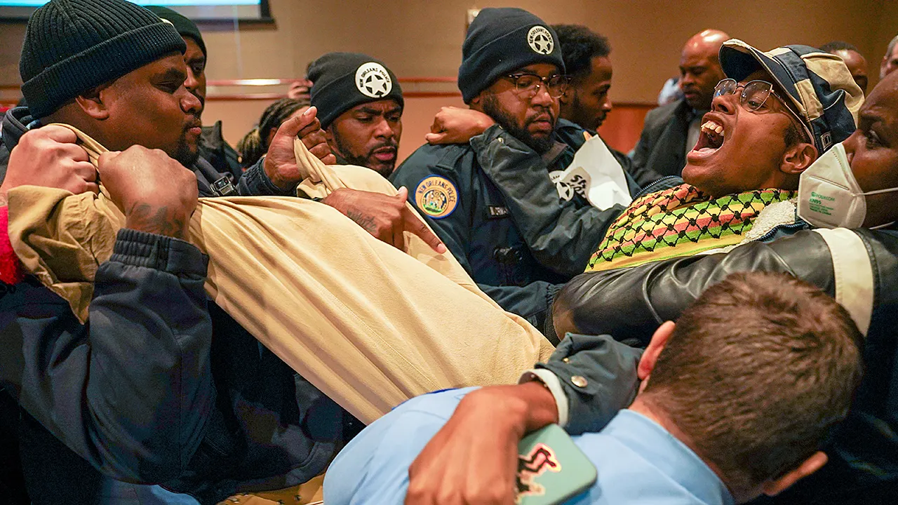 New Orleans city council meeting turns chaotic as anti-ICE demonstrators clash