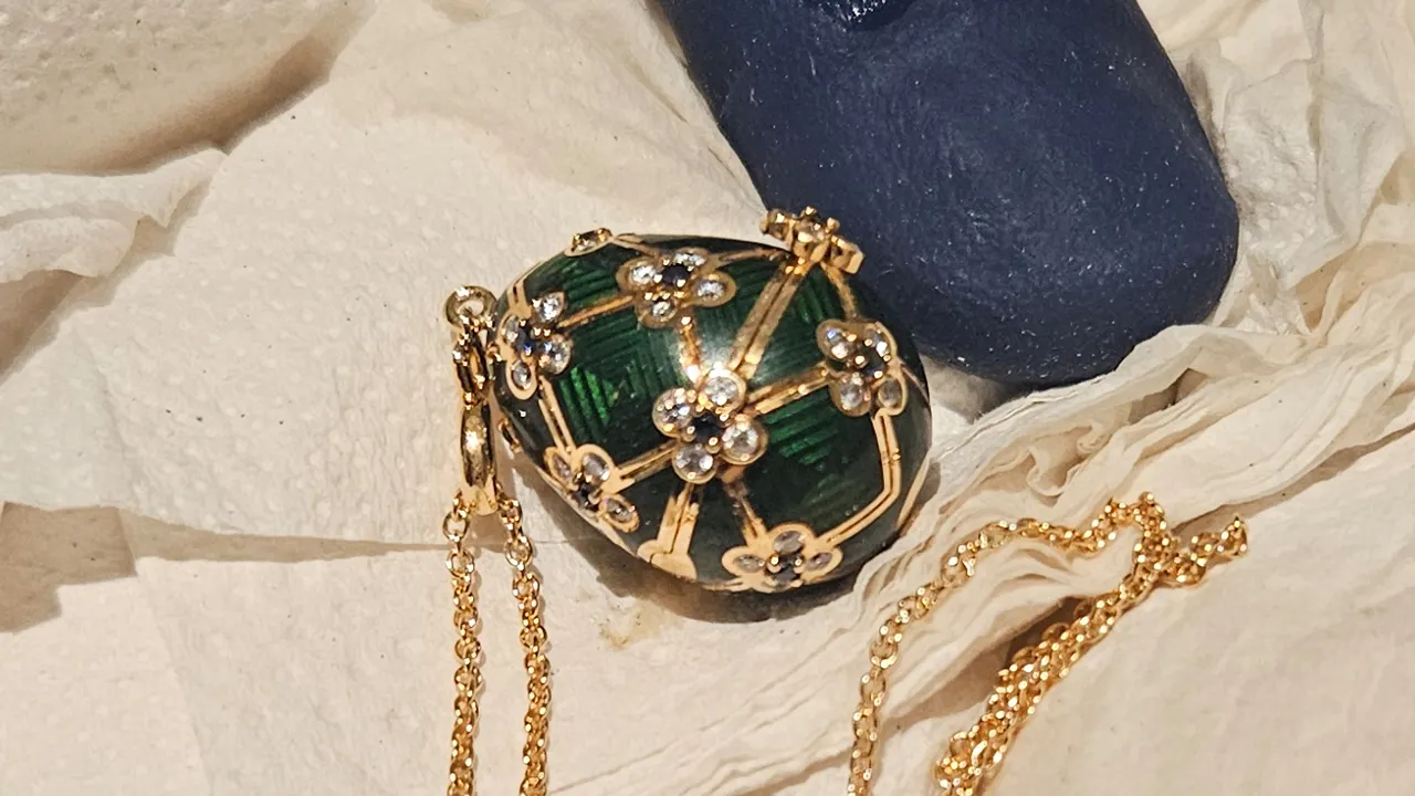New Zealand police retrieve $19,000 Fabergé pendant that was swallowed.