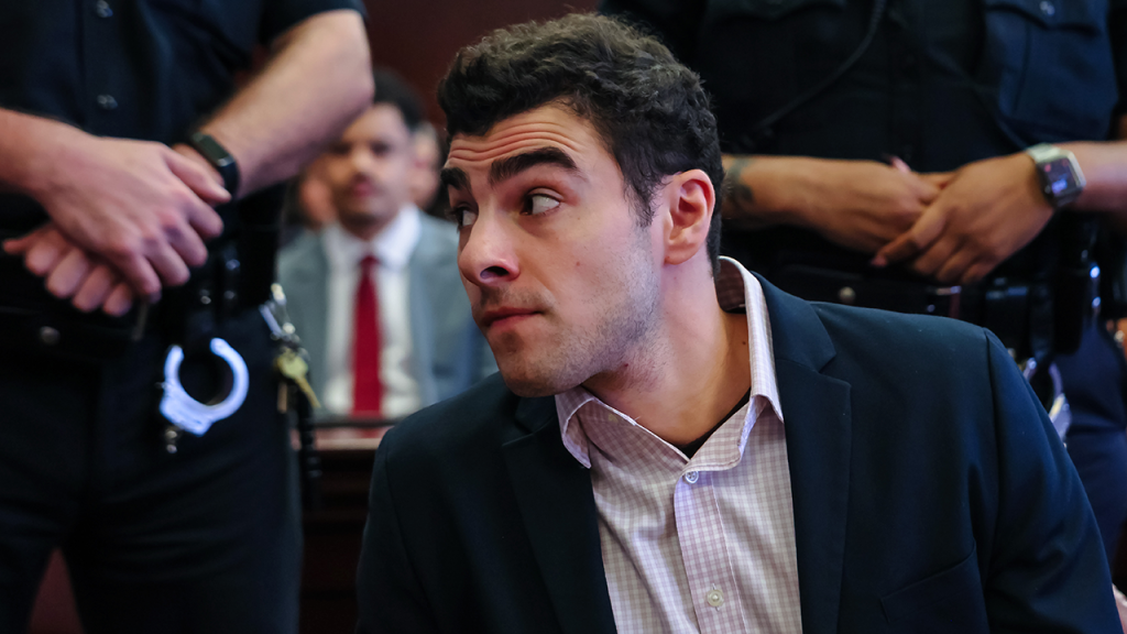 Officer shares experience of identifying Luigi Mangione at McDonald's