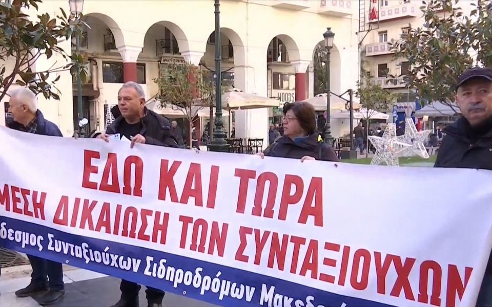 Only one out of ten retirees continues to work.