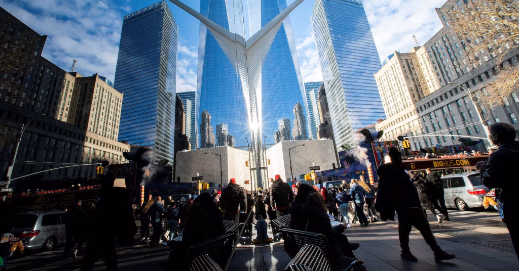 Overdraft fees rise at major banks due to regulatory and economic changes.