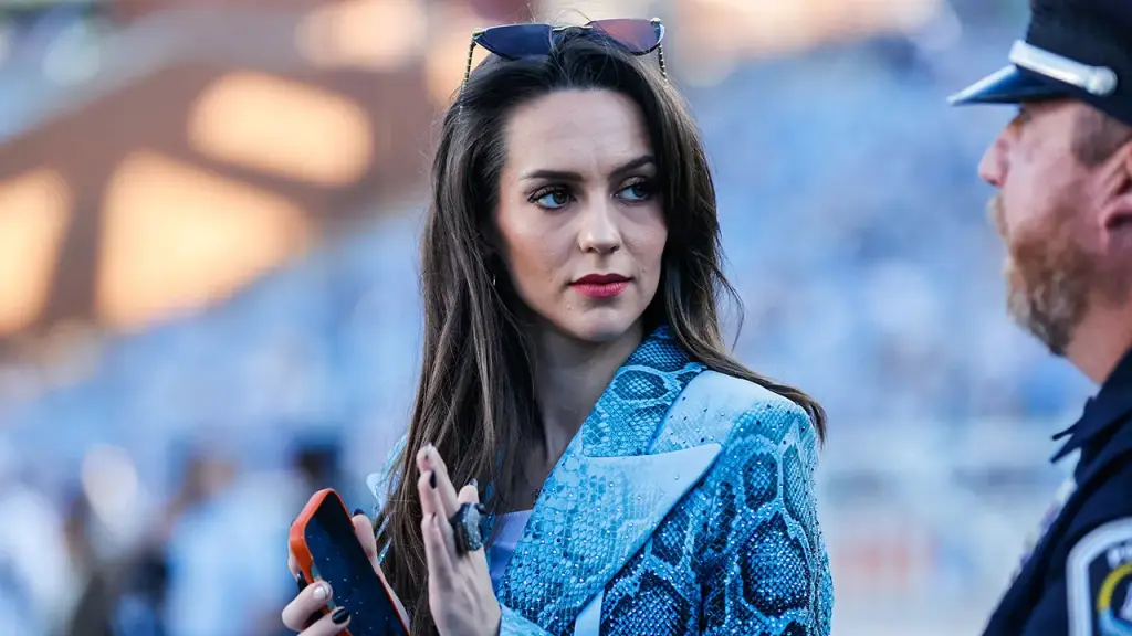 Pablo Torre's co-host supports the lawsuit from Jordon Hudson