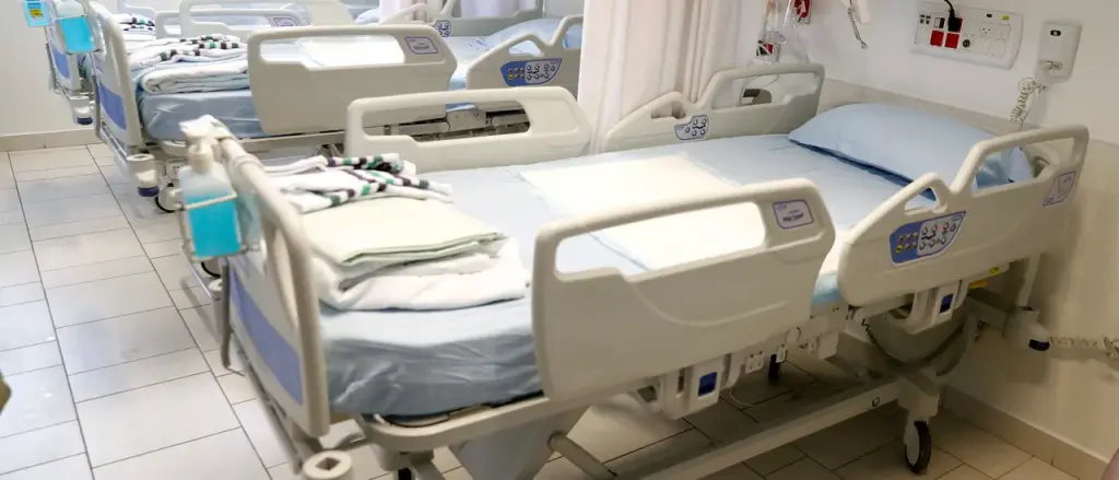 Patient Reportedly Stabs Social Worker With Steak Knife In Hospital Troubled By Violence, Authorities Indicate