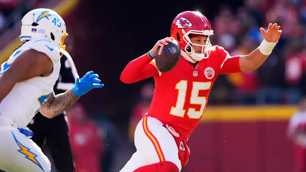 Patrick Mahomes injures his knee as the Chiefs are knocked out.