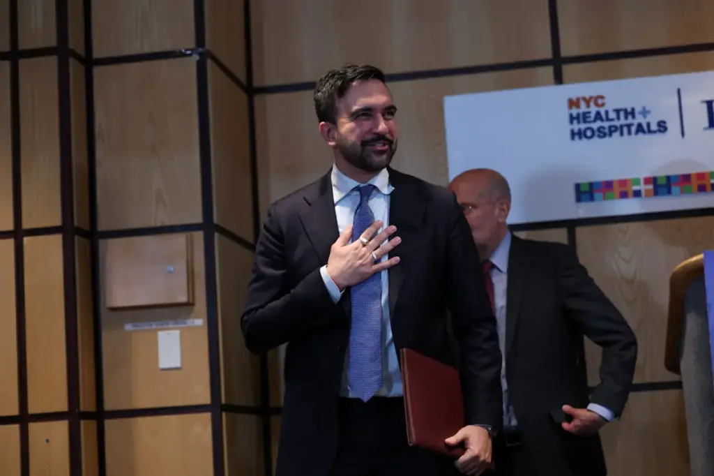 Reflecting on 2 past NYC mayors who created significant turmoil — as inexperienced Mamdani begins at City Hall