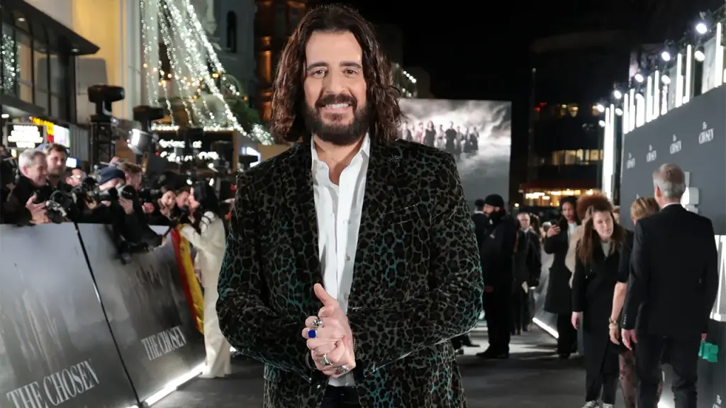 Roumie shares how lifelong atheists changed their beliefs after watching 'The Chosen'